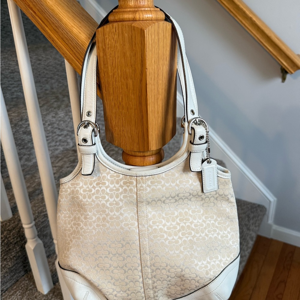 VINTAGE WHITE COACH BAG